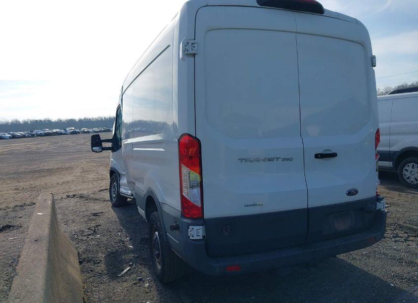 Photo 3 of 2018 Ford Transit-250 (VIN 1FTYR2CG8JKA58019)
