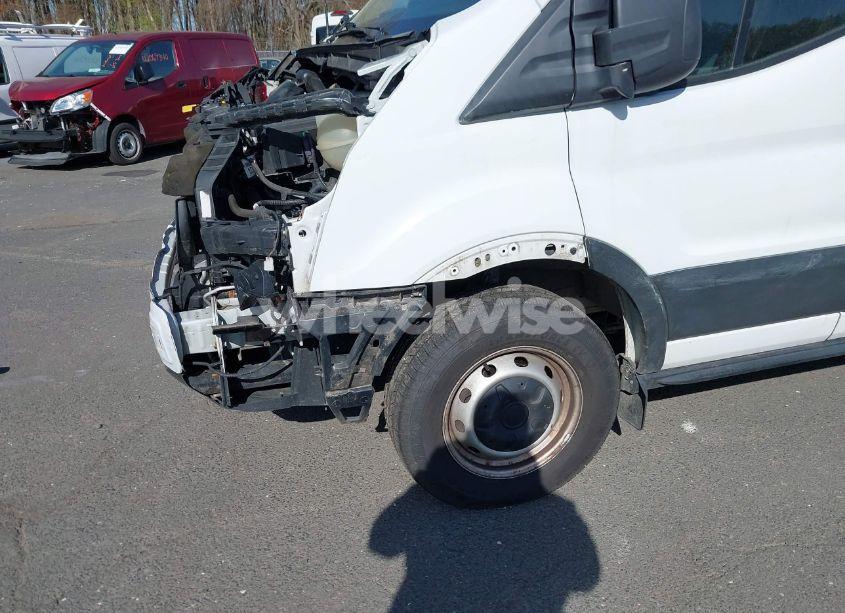 Photo 18 of 2019 Ford Transit-250 (VIN 1FTYR2CM1KKA03886)