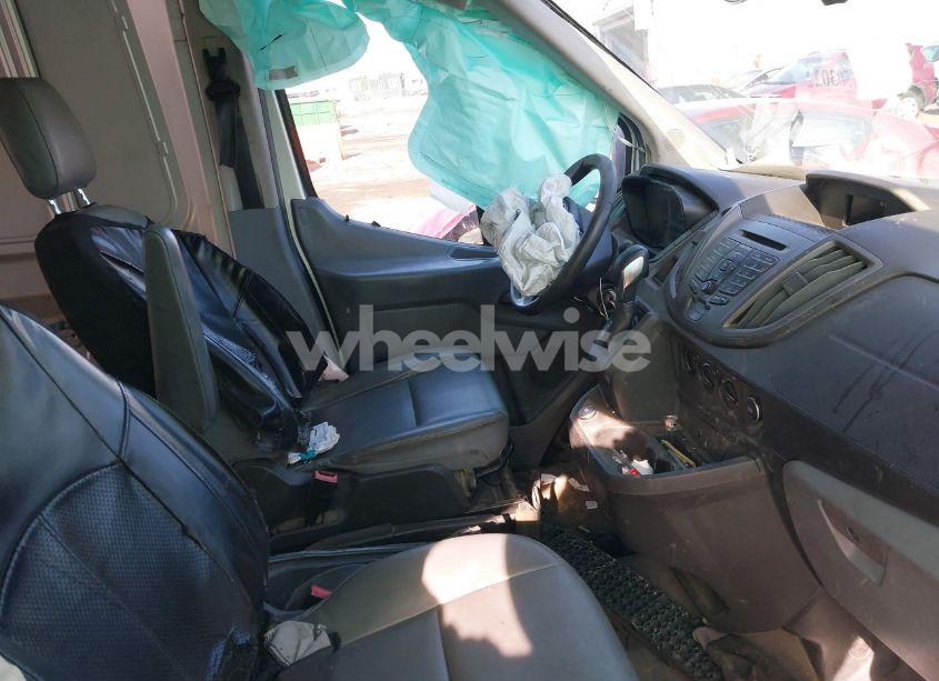 Photo 5 of 2018 Ford Transit-250 (VIN 1FTYR2CM3JKA40811)