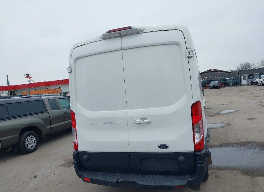Photo 17 of 2018 Ford Transit-250 (VIN 1FTYR2CM4JKA07512)