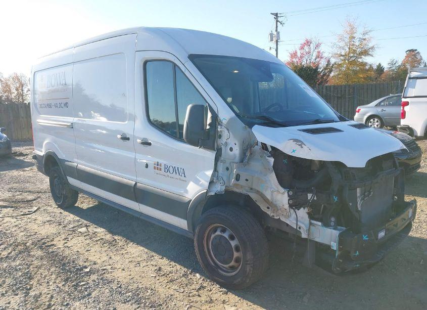 2018 Ford Transit-250 (VIN 1FTYR2CM4JKA41479) main photo