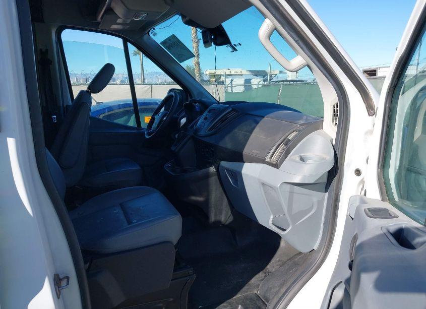 Photo 5 of 2019 Ford Transit-250 (VIN 1FTYR2CM4KKA09276)