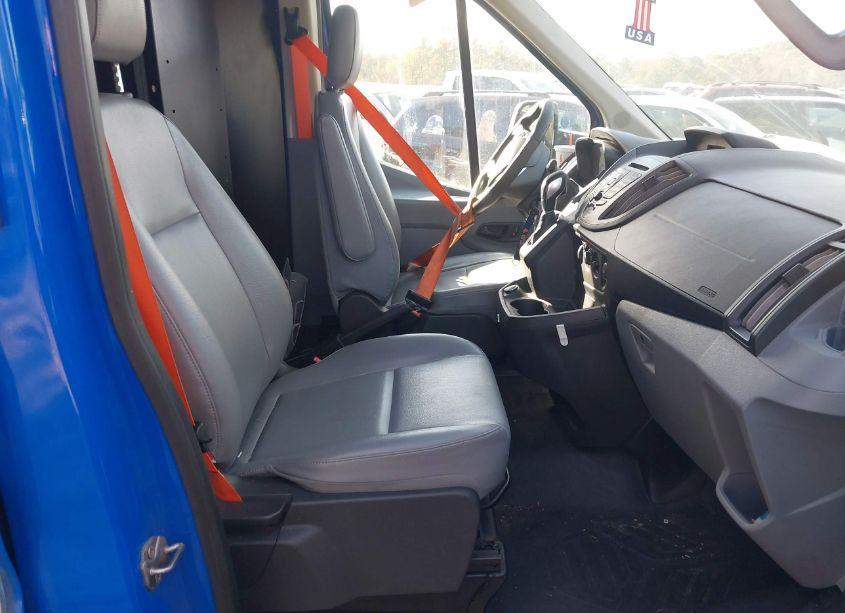 Photo 5 of 2019 Ford Transit-250 (VIN 1FTYR2CM4KKA26370)