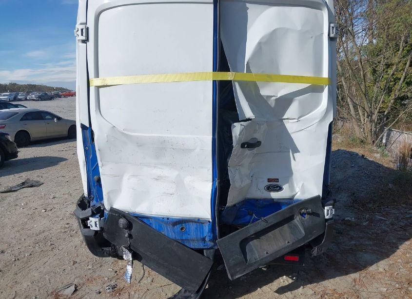 Photo 6 of 2019 Ford Transit-250 (VIN 1FTYR2CM4KKA26370)