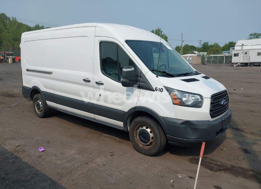 2018 Ford Transit-250 (VIN 1FTYR2CM5JKA24044) main photo