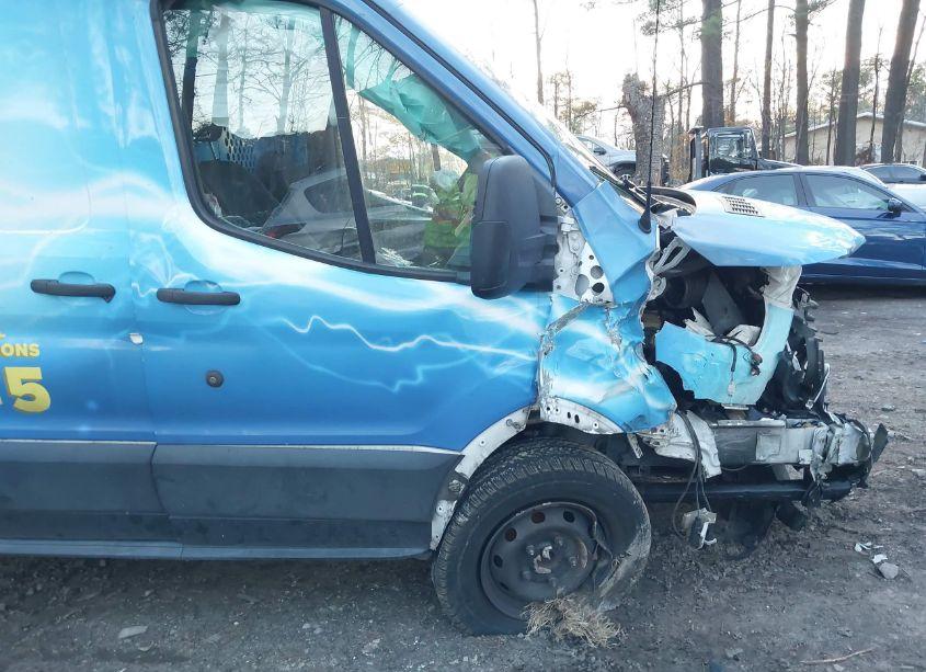 Photo 18 of 2019 Ford Transit-250 (VIN 1FTYR2CM7KKA83839)