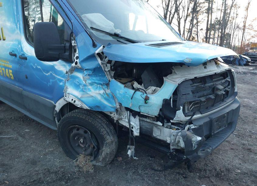 Photo 6 of 2019 Ford Transit-250 (VIN 1FTYR2CM7KKA83839)