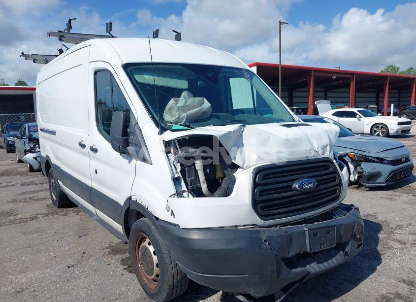 2019 Ford Transit-250 (VIN 1FTYR2CMXKKB07583) main photo