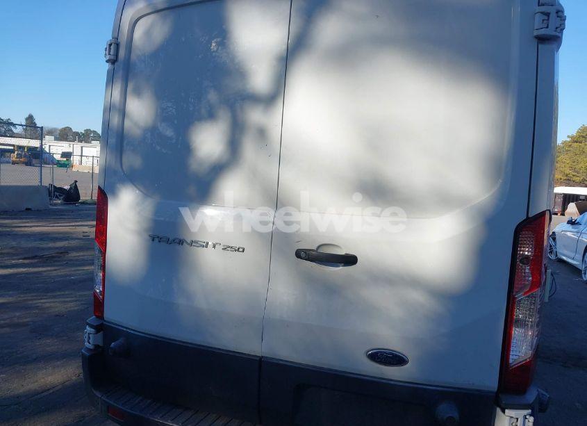 Photo 16 of 2018 Ford Transit-250 (VIN 1FTYR2DM2JKA73863)