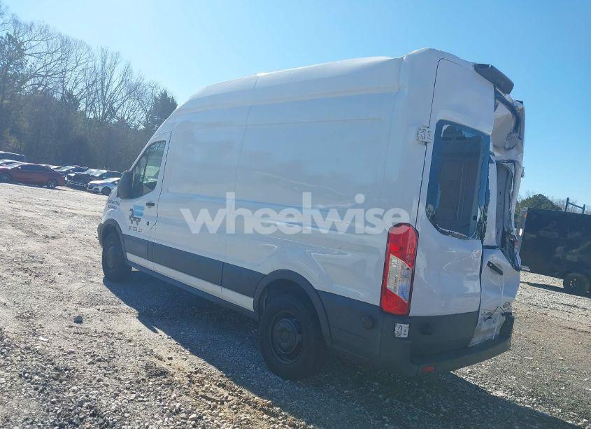 Photo 3 of 2018 Ford Transit-250 (VIN 1FTYR2XM1JKA84204)