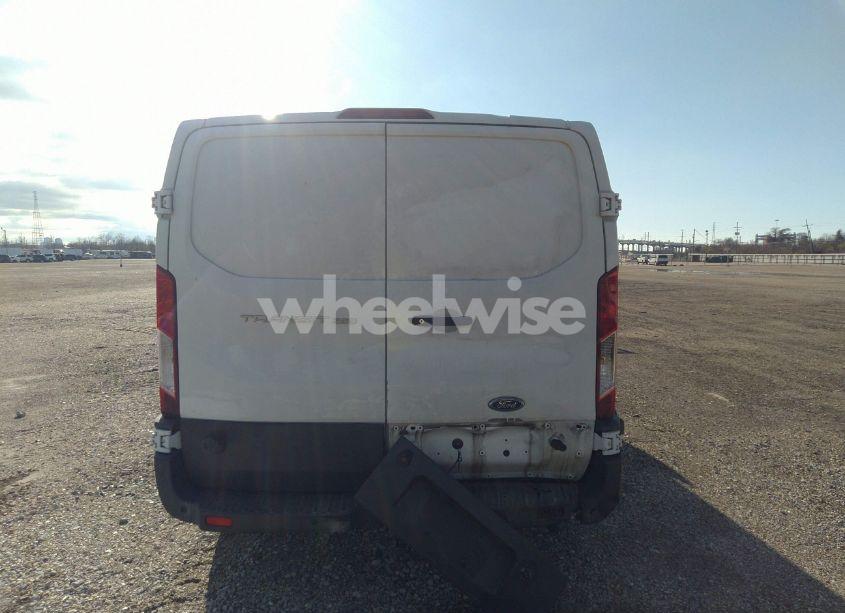 Photo 16 of 2018 Ford Transit-250 (VIN 1FTYR2YM8JKB11512)