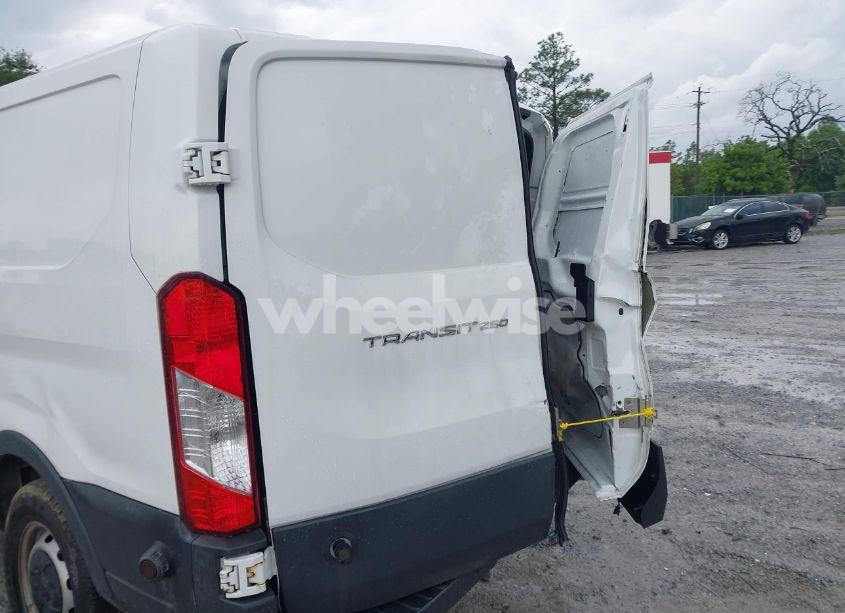 Photo 6 of 2018 Ford Transit-250 (VIN 1FTYR2YMXJKB11642)