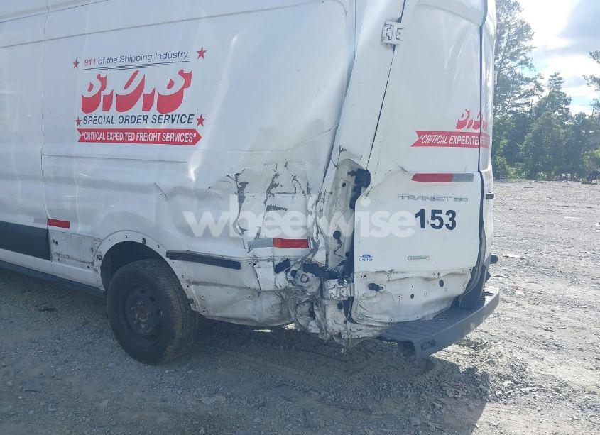 Photo 6 of 2018 Ford Transit-250 (VIN 1FTYR3XG6JKB25443)