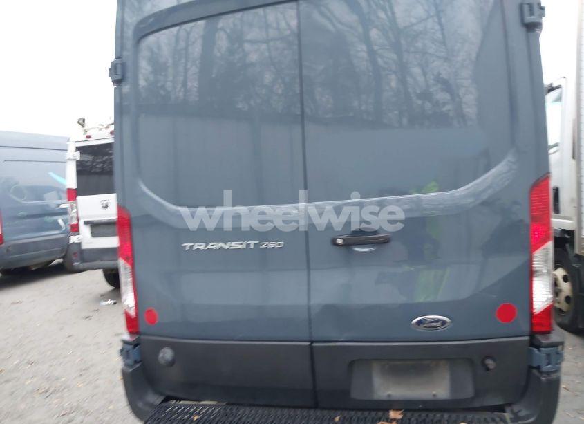 Photo 15 of 2019 Ford Transit-250 (VIN 1FTYR3XM1KKB33456)