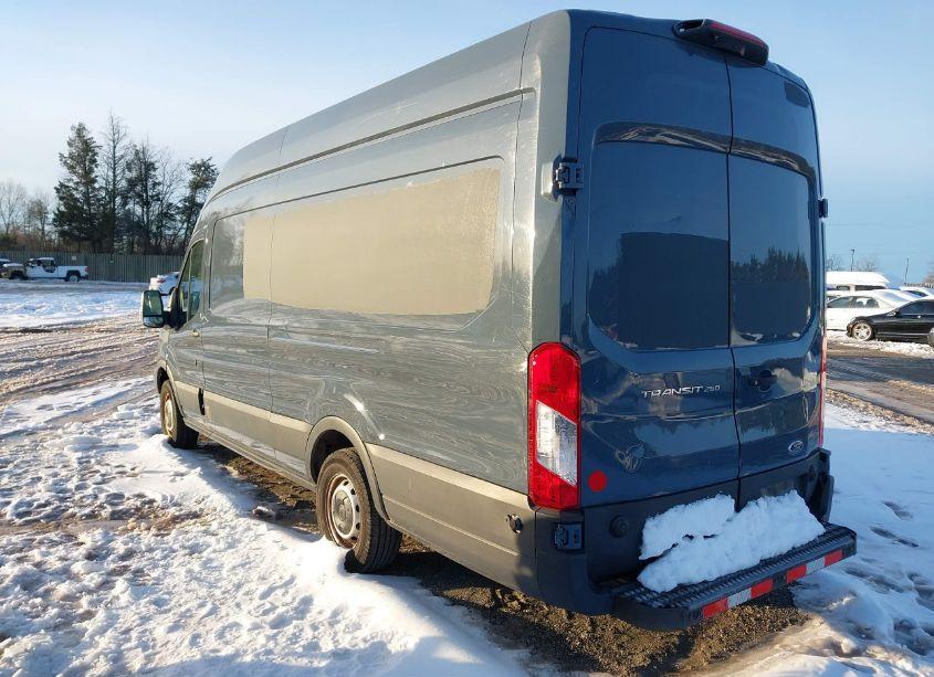 Photo 3 of 2019 Ford Transit-250 (VIN 1FTYR3XM2KKA97633)