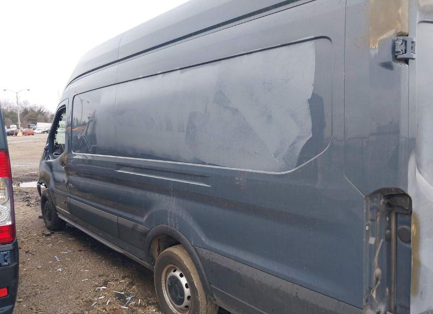 Photo 3 of 2019 Ford Transit-250 (VIN 1FTYR3XM3KKA97575)