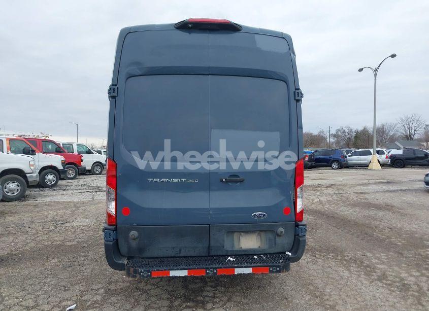 Photo 16 of 2019 Ford Transit-250 (VIN 1FTYR3XM4KKB17476)