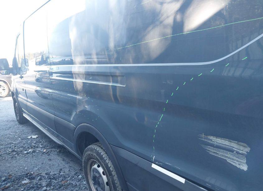 Photo 3 of 2019 Ford Transit-250 (VIN 1FTYR3XM4KKB28946)