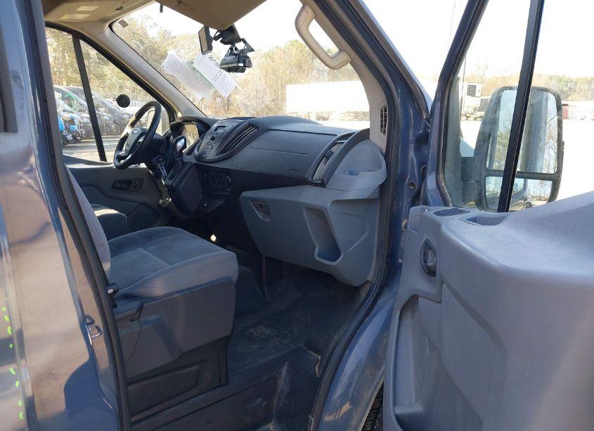 Photo 5 of 2019 Ford Transit-250 (VIN 1FTYR3XM4KKB28946)