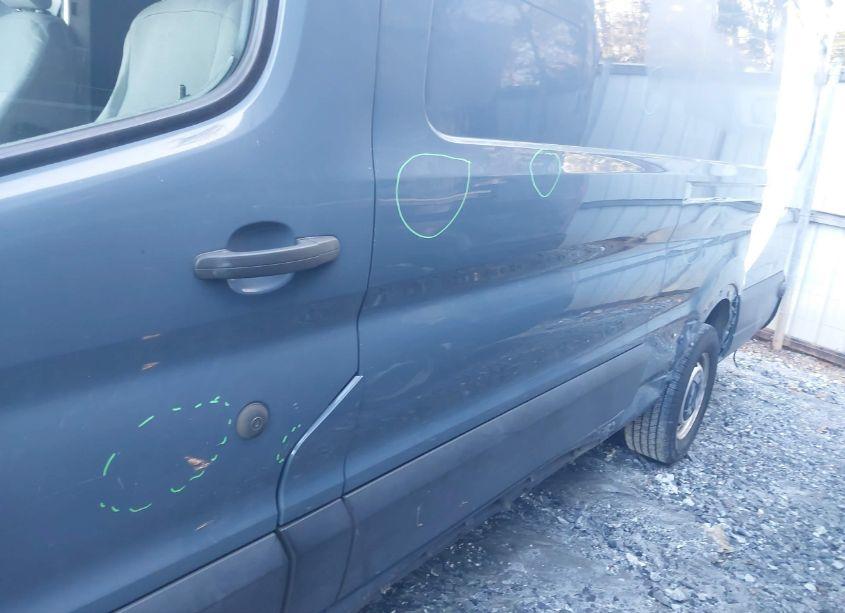 Photo 5 of 2019 Ford Transit-250 (VIN 1FTYR3XM5KKB28941)