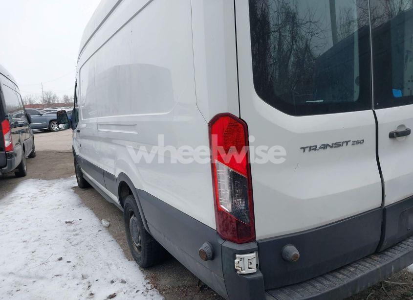 Photo 3 of 2018 Ford Transit-250 (VIN 1FTYR3XM7JKA82169)