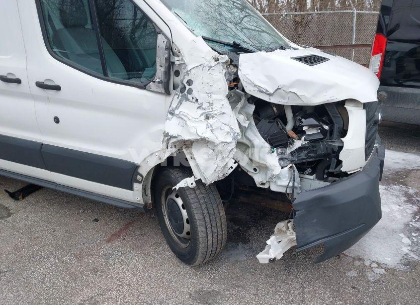 Photo 6 of 2018 Ford Transit-250 (VIN 1FTYR3XM7JKA82169)