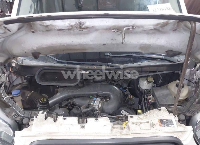 Photo 10 of 2018 Ford Transit-250 (VIN 1FTYR3XM8JKA10333)