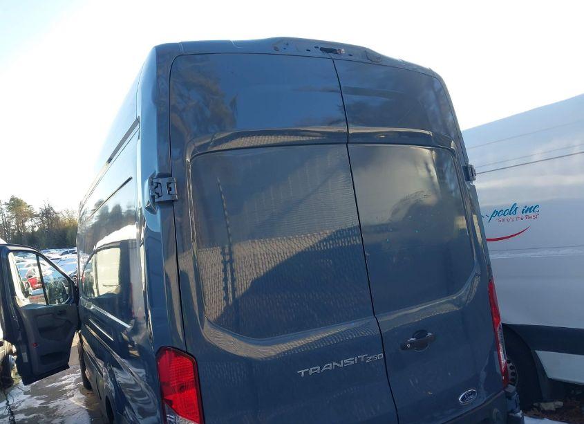 Photo 17 of 2019 Ford Transit-250 (VIN 1FTYR3XM8KKB12748)