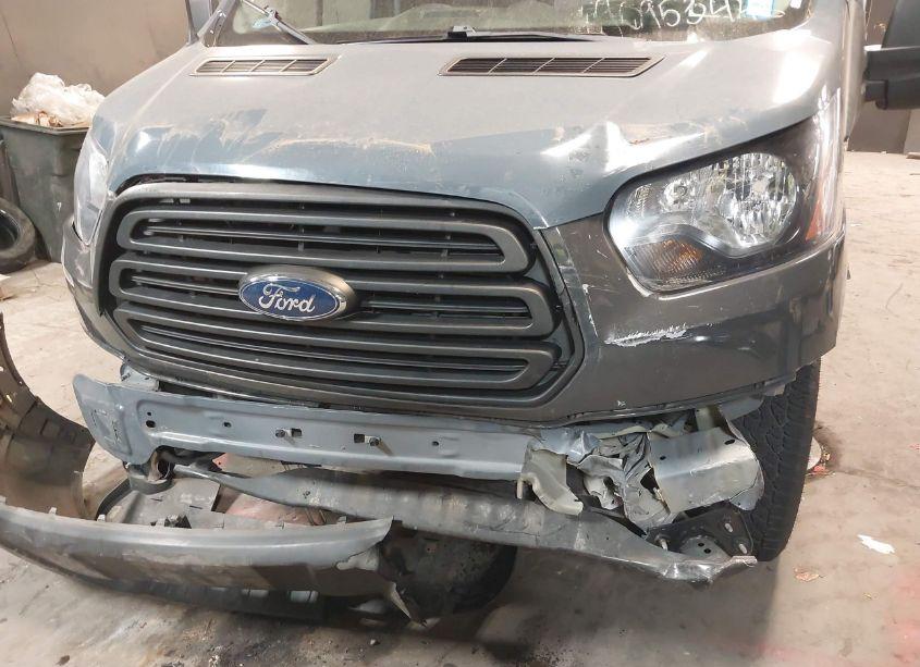 Photo 6 of 2019 Ford Transit-250 (VIN 1FTYR3XM8KKB12748)