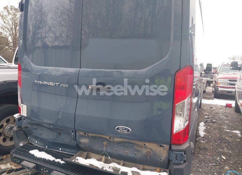 Photo 16 of 2019 Ford Transit-250 (VIN 1FTYR3XM8KKB78684)