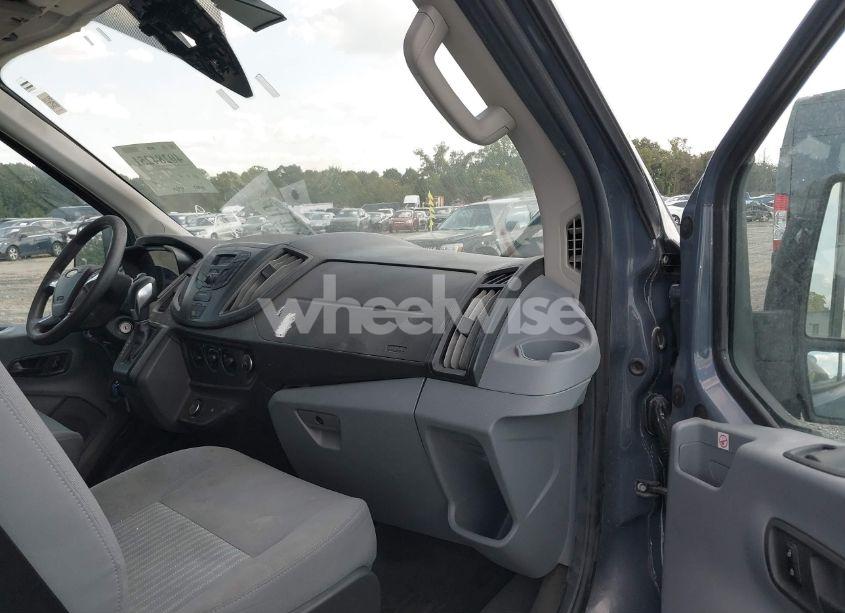 Photo 5 of 2019 Ford Transit-250 (VIN 1FTYR3XMXKKB08829)