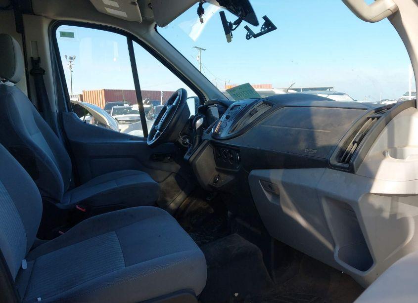 Photo 4 of 2019 Ford Transit-250 (VIN 1FTYR3XMXKKB17627)