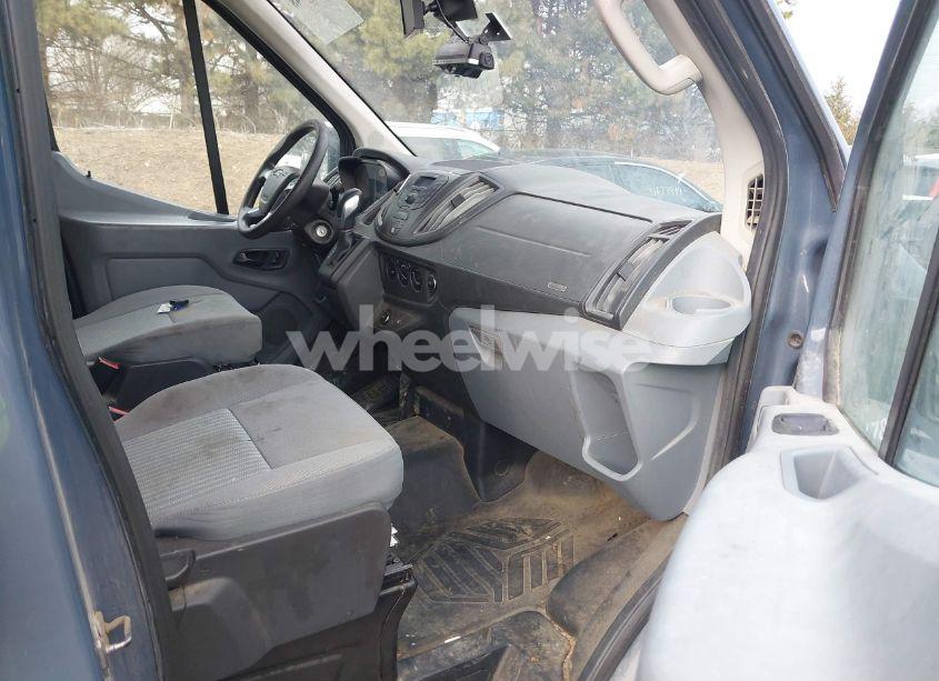 Photo 5 of 2019 Ford Transit-250 (VIN 1FTYR3XMXKKB17658)