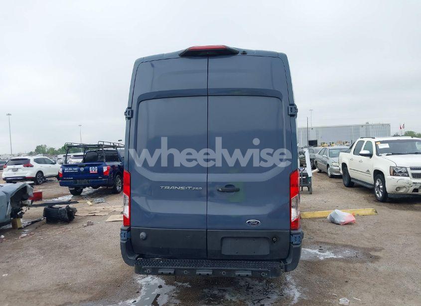 Photo 16 of 2019 Ford Transit-250 (VIN 1FTYR3XMXKKB90237)