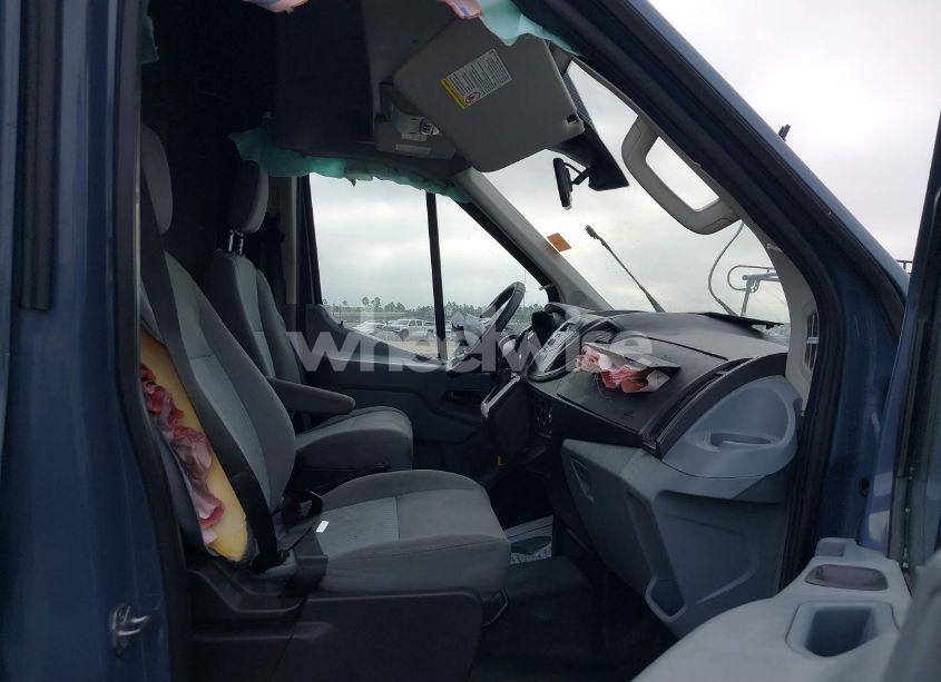 Photo 5 of 2019 Ford Transit-250 (VIN 1FTYR3XMXKKB90237)
