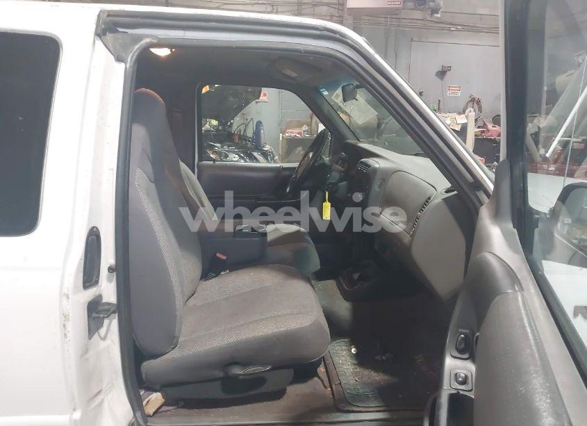 Photo 5 of 2002 Ford Ranger EDGE/TREMOR/XLT (VIN 1FTYR44U12TA51716)