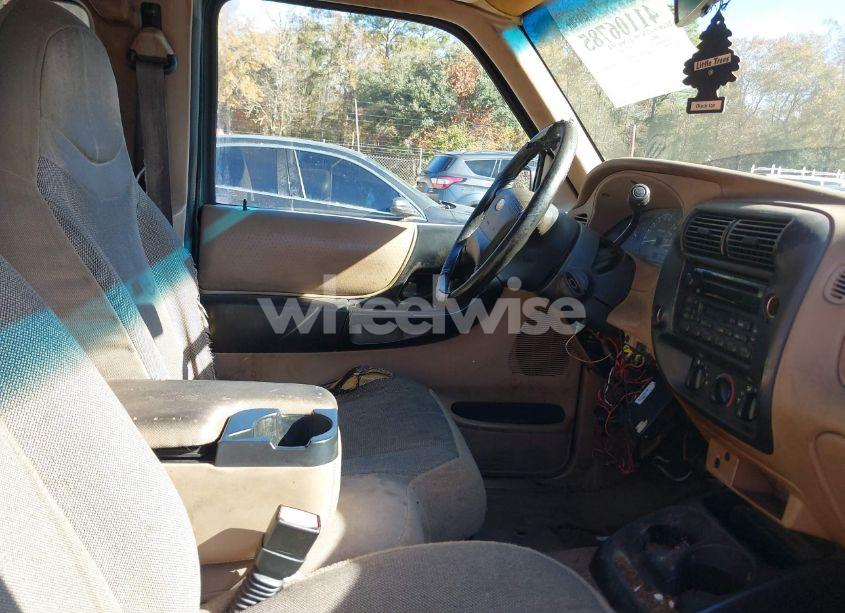 Photo 5 of 2002 Ford Ranger (VIN 1FTYR44U32TA47683)