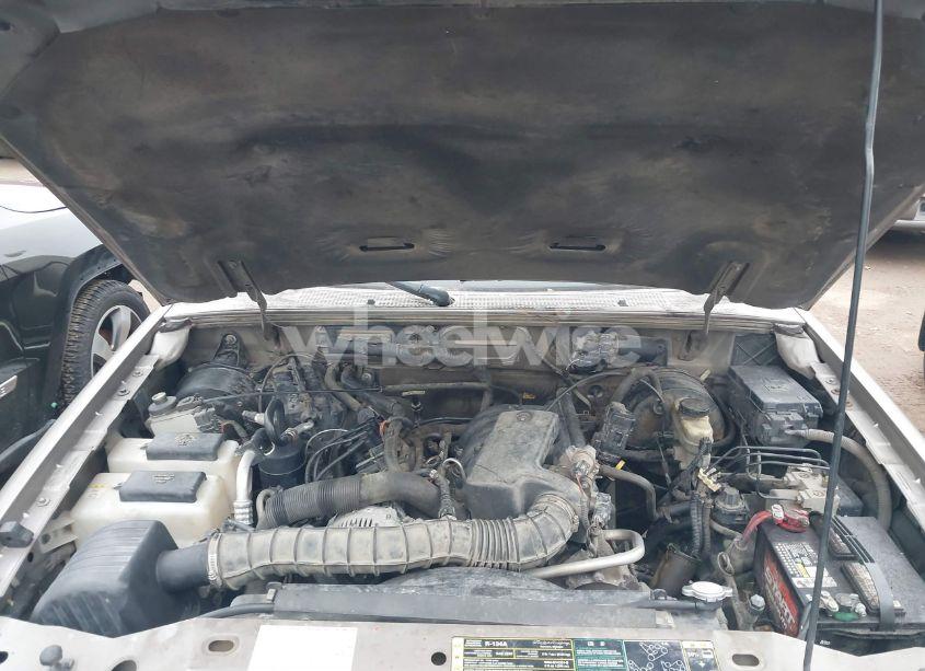 Photo 10 of 2004 Ford Ranger EDGE/TREMOR/XLT (VIN 1FTYR44U44PB30468)