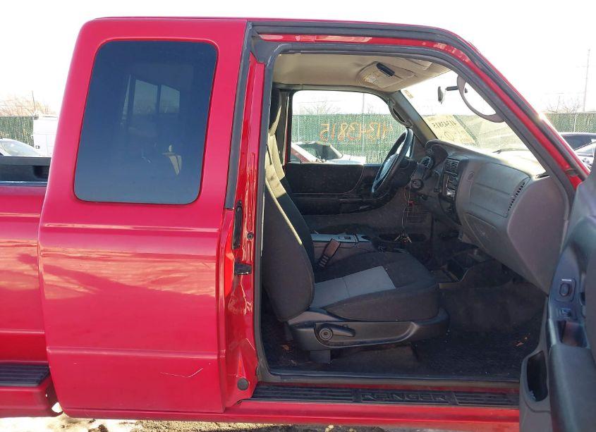 Photo 5 of 2004 Ford Ranger EDGE/TREMOR/XLT (VIN 1FTYR44U44PB51742)