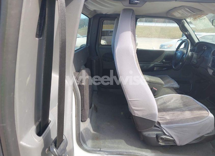 Photo 8 of 2004 Ford Ranger EDGE/TREMOR/XLT (VIN 1FTYR44U84PB66955)