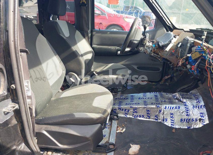 Photo 5 of 2002 Ford Ranger EDGE/TREMOR/XLT (VIN 1FTYR44U92PA30749)