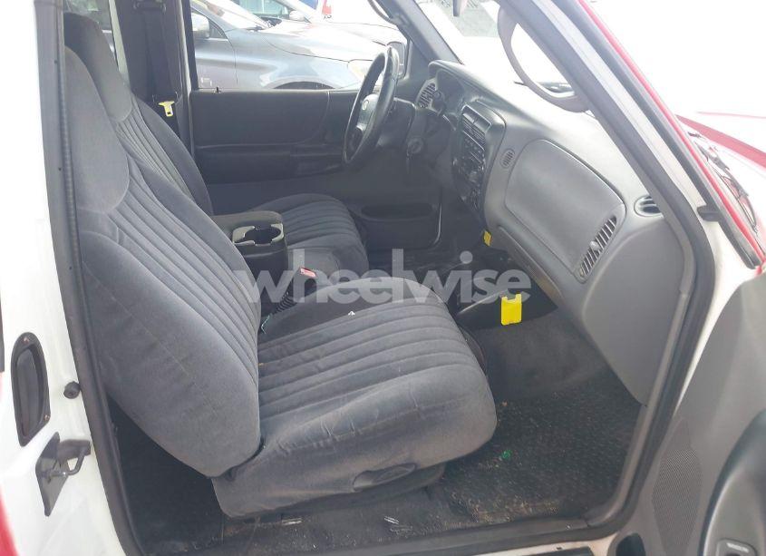 Photo 5 of 2003 Ford Ranger EDGE/TREMOR/XLT (VIN 1FTYR44UX3PB60685)