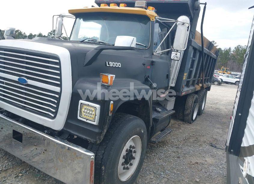 Photo 2 of 1995 Ford Lt9000 LT9000 (VIN 1FTYU90L5SVA47942)