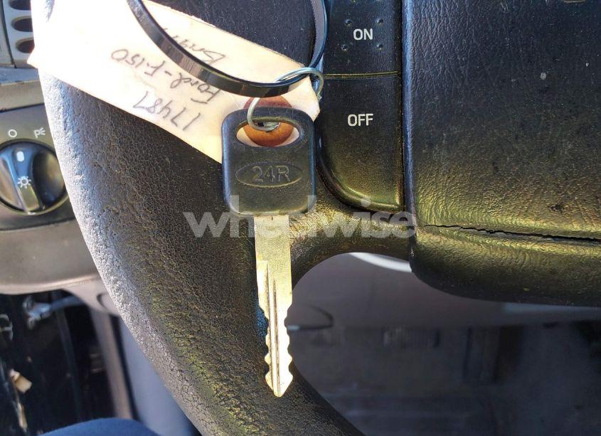 Photo 11 of 1998 Ford F-150 STANDARD/XL/XLT (VIN 1FTZF1720WNA47186)