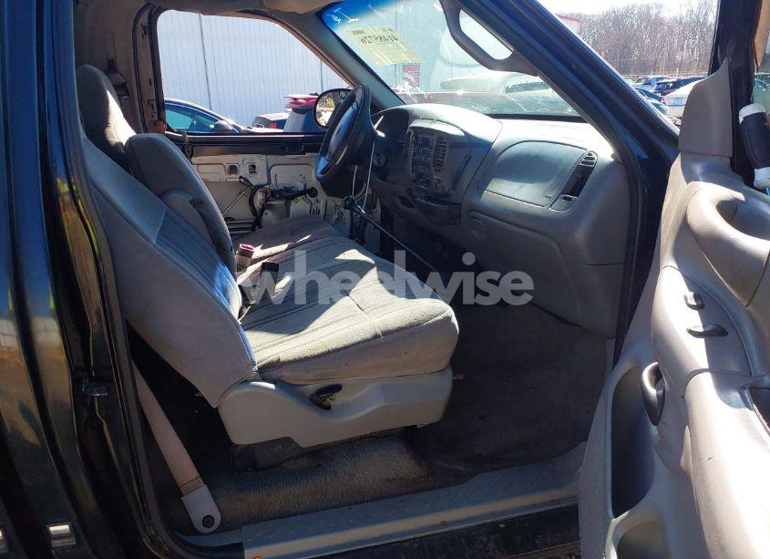 Photo 5 of 1998 Ford F-150 STANDARD/XL/XLT (VIN 1FTZF1720WNA47186)