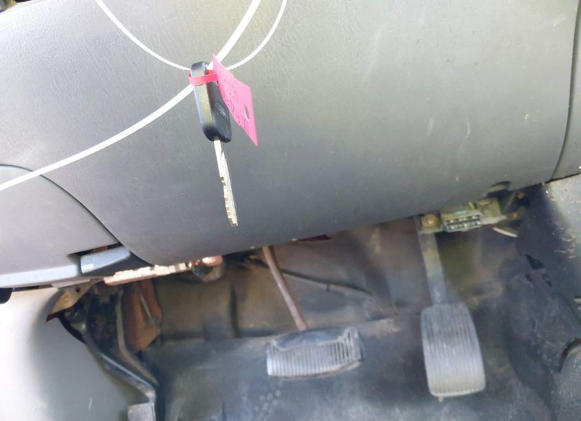 Photo 11 of 2000 Ford F-150 WORK SERIES/XL/XLT (VIN 1FTZF1721YKA74689)