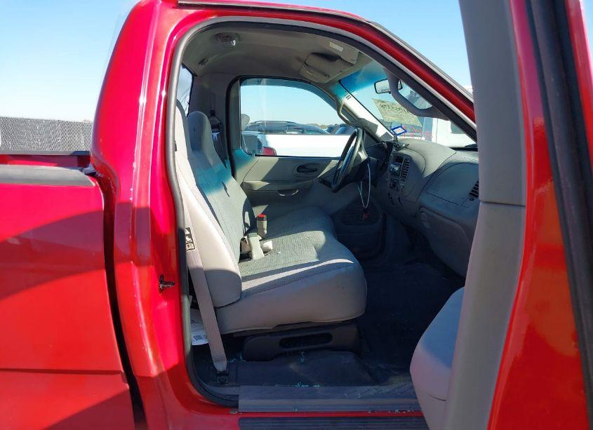 Photo 5 of 2000 Ford F-150 WORK SERIES/XL/XLT (VIN 1FTZF1721YKA74689)