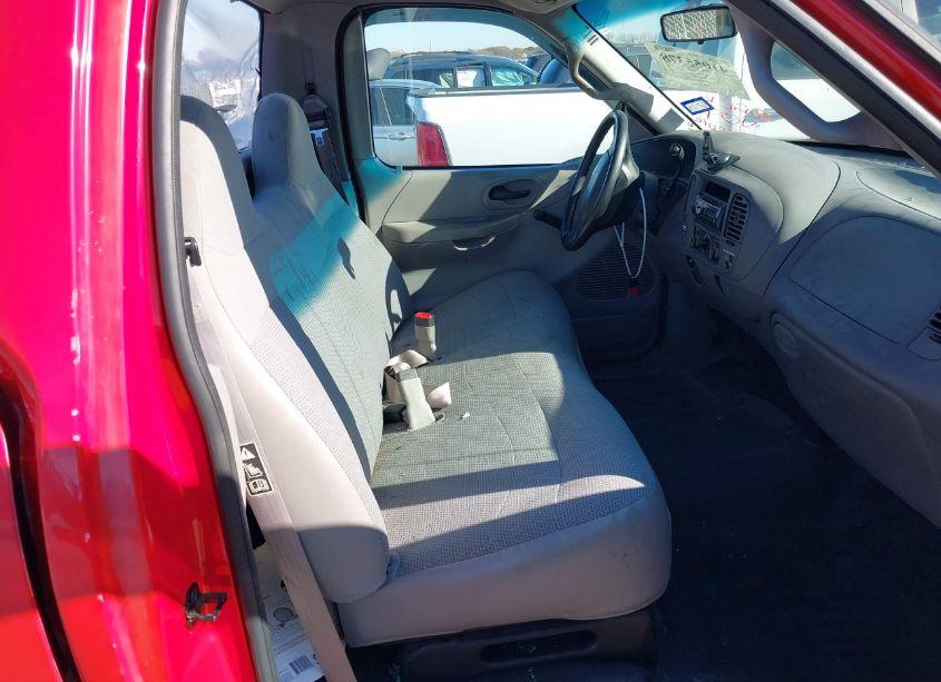 Photo 8 of 2000 Ford F-150 WORK SERIES/XL/XLT (VIN 1FTZF1721YKA74689)