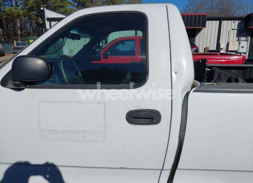Photo 15 of 2001 Ford F-150 XL/XLT (VIN 1FTZF17221NA41088)