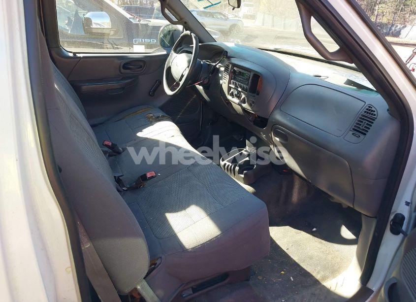 Photo 5 of 2001 Ford F-150 XL/XLT (VIN 1FTZF17221NA41088)